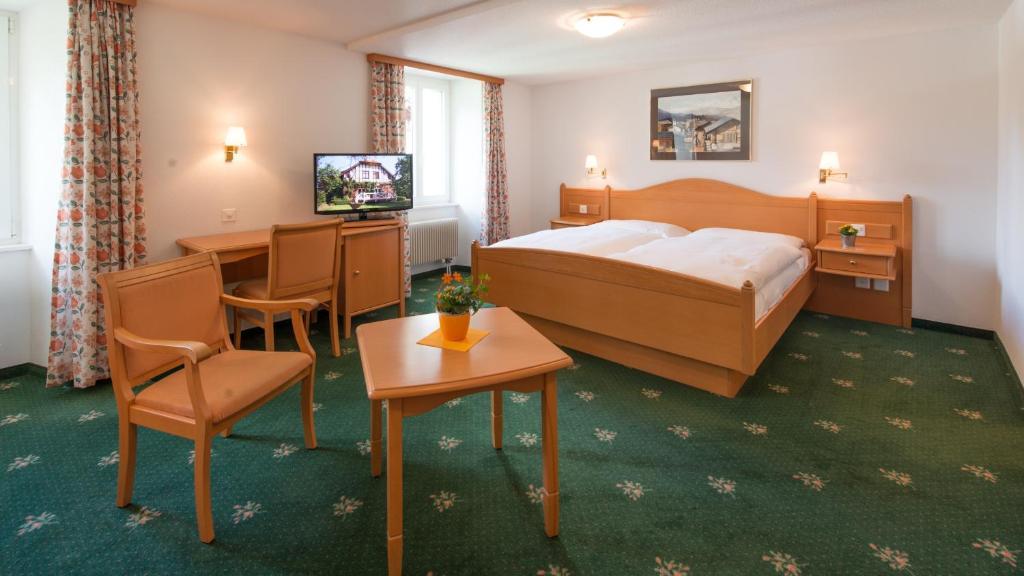Hotel Portjengrat Saas-Almagell Quarto foto